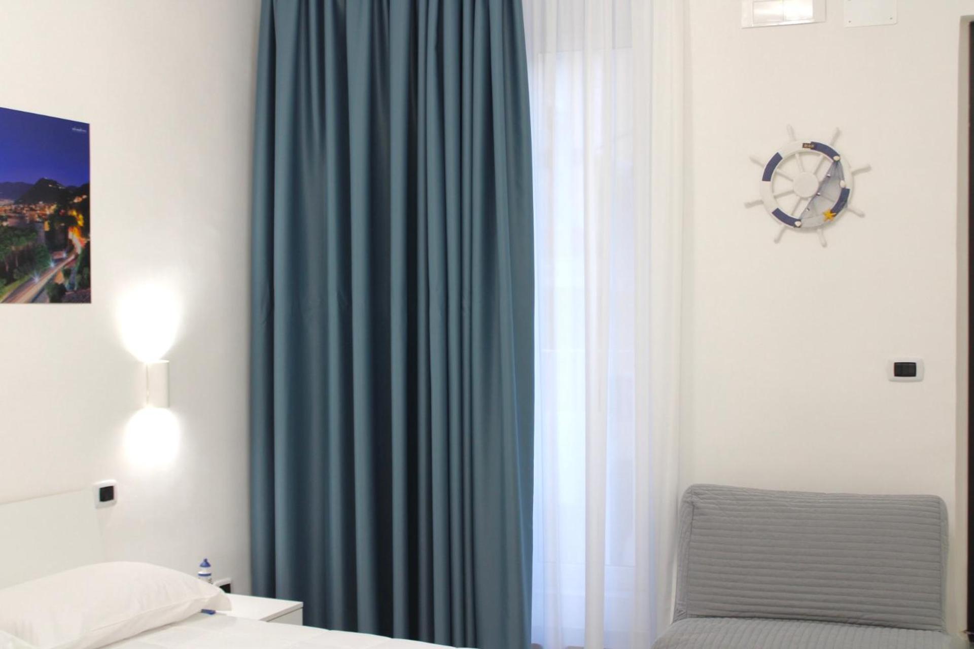 Francesco House Bed & Breakfast กาสเตลลัมมาเร ดิ สตาเบีย ภายนอก รูปภาพ